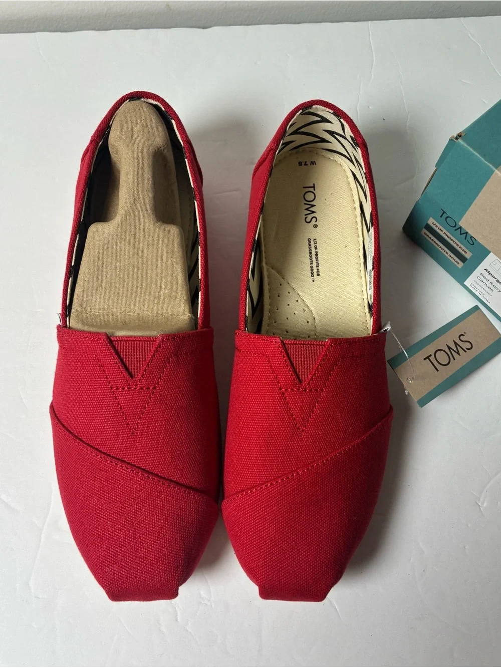 Toms Classic Canvas Slip-On Flats in Red
